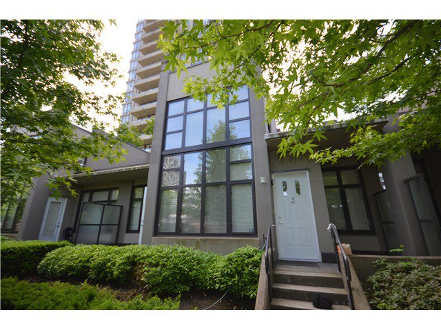 Main Photo: TH2 2355 Madison Avenue in Vancouver: Brentwood Park Townhouse for sale (Burnaby North) : MLS®# V1011036