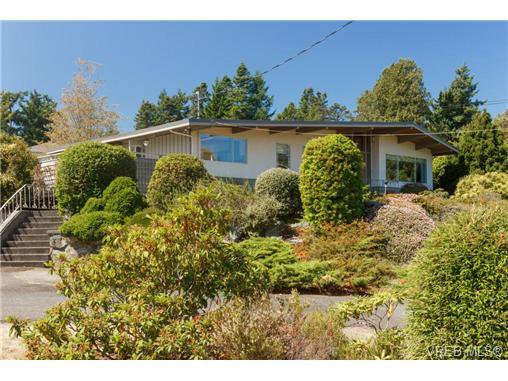 Main Photo: 2351 Arbutus Road in VICTORIA: SE Arbutus Single Family Detached for sale (Saanich East) : MLS®# 357062