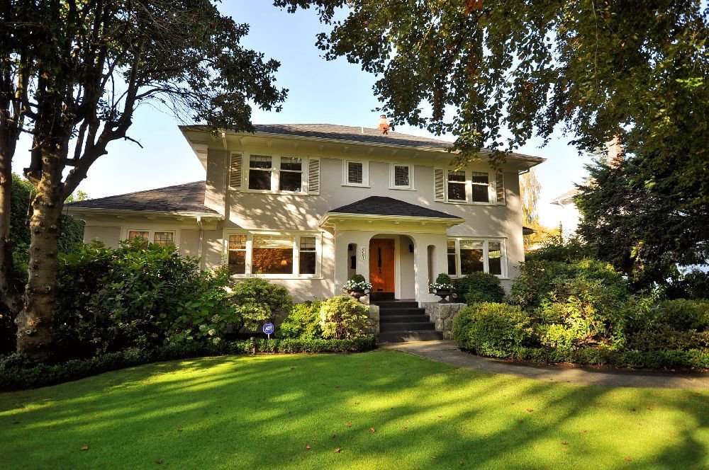 Main Photo: 6061 Adera St in Vancouver: Home for sale : MLS®# V856010