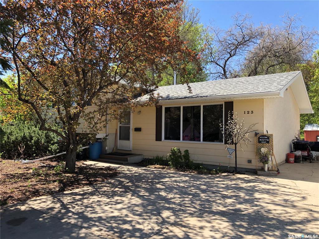 Main Photo: 123 Huron Place in Saskatoon: River Heights SA Residential for sale : MLS®# SK814651
