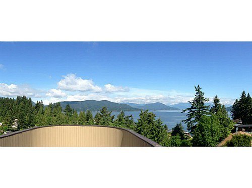 Main Photo: 6675 MADRONA Crescent in West Vancouver: Home for sale : MLS®# V1064700