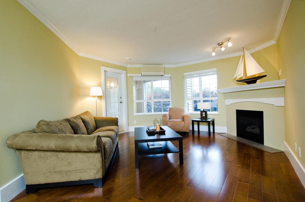 Main Photo: 207 5500 ANDREWS ROAD in Southwater: Home for sale