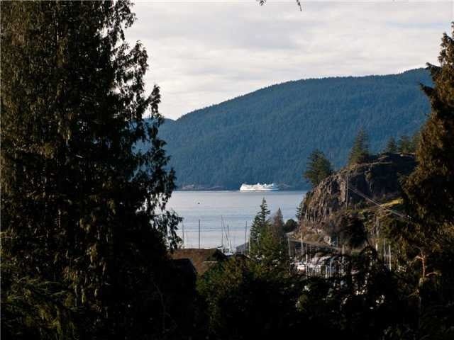 Main Photo: 5630 LARSON PL, Eagle Harbour, West Vancouver, BC, V7W 1S4 in West Vancouver: Eagle Harbour Residential Detached for sale : MLS®# V893628