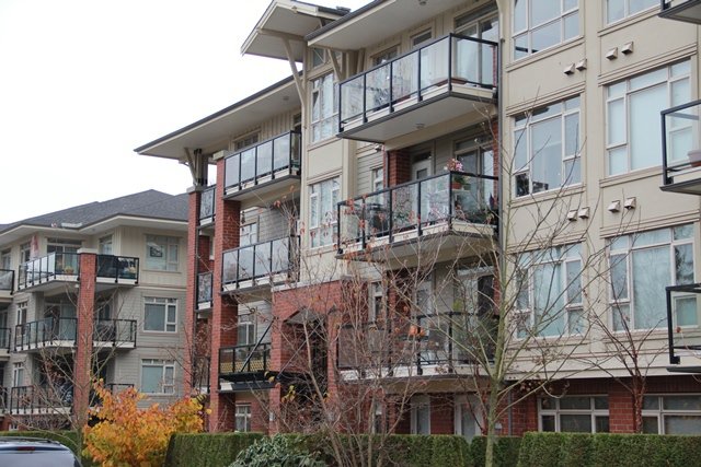 Main Photo: 209 200 CAPILANO Road in Port Moody: Port Moody Centre Home for sale () : MLS®# V981667