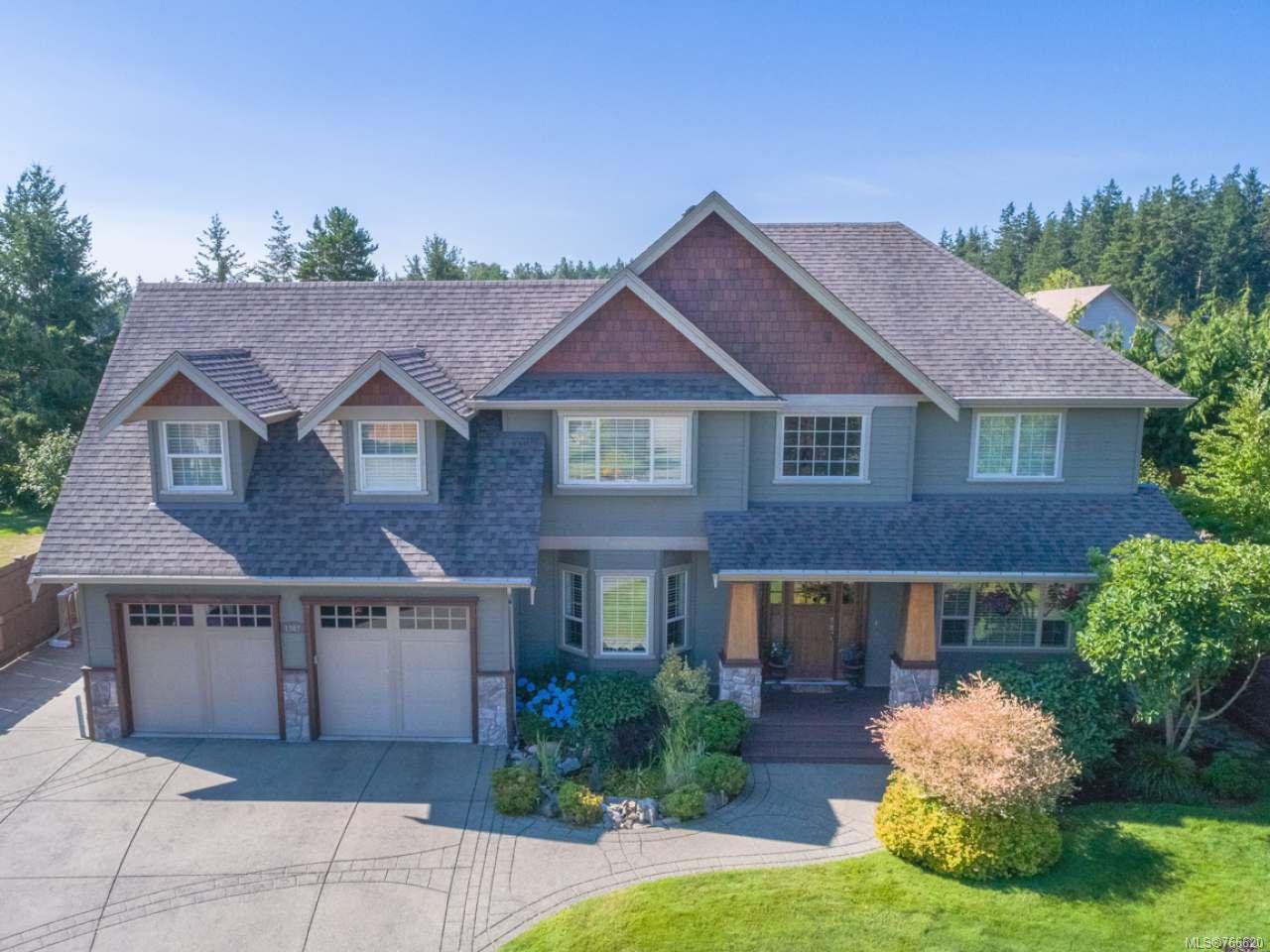 Main Photo: 1303 Ocean View Ave in COMOX: CV Comox (Town of) House for sale (Comox Valley) : MLS®# 766620