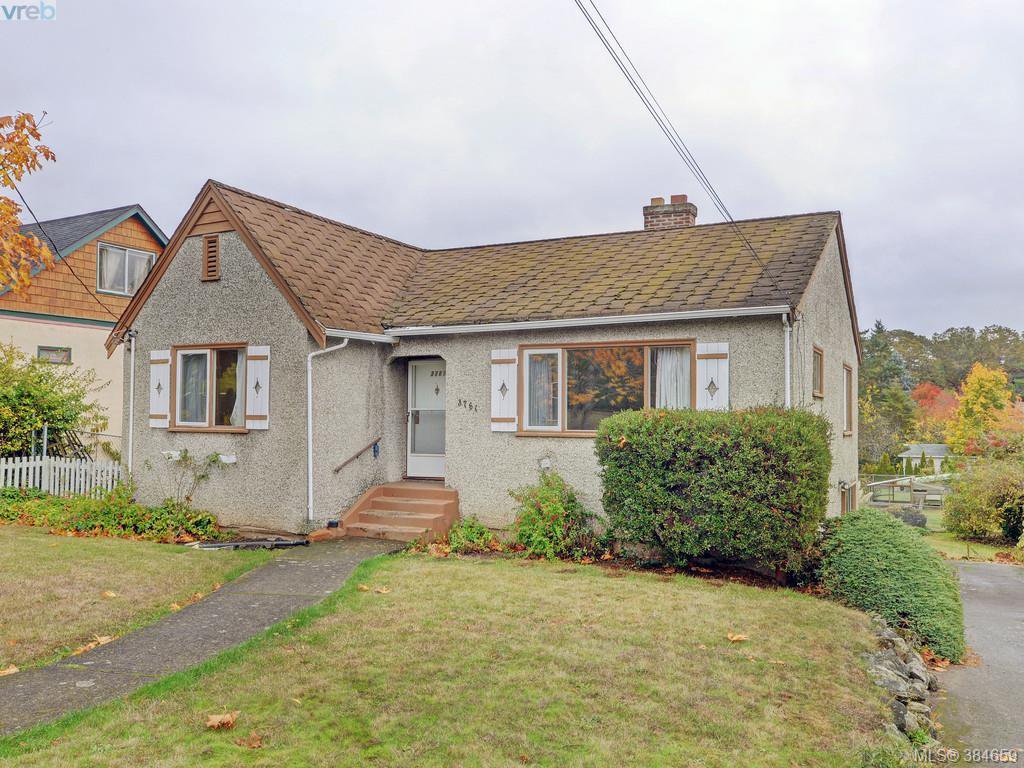 Main Photo: 3761 Saanich Rd in VICTORIA: SE Swan Lake House for sale (Saanich East) : MLS®# 773193
