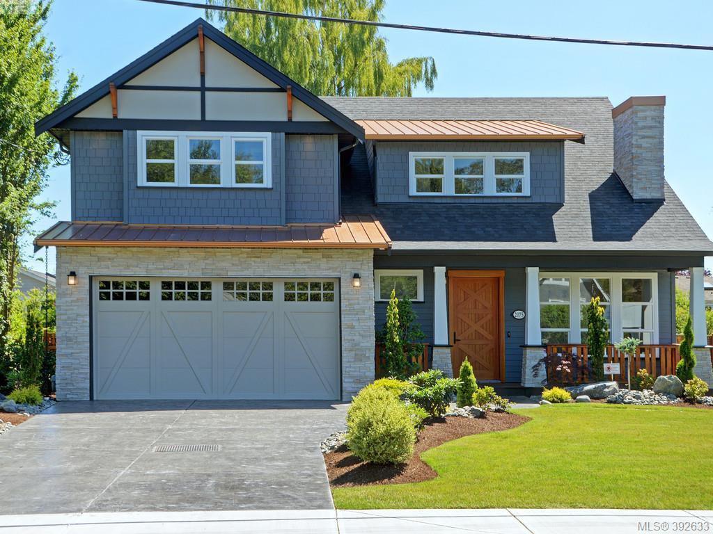 Main Photo: 2075 Neil Street in VICTORIA: OB North Oak Bay Single Family Detached for sale (Oak Bay) : MLS®# 392633