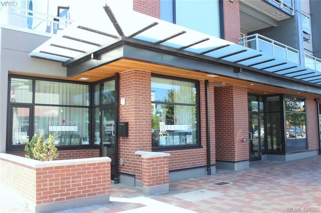 Main Photo: 303 9818 Third Street in SIDNEY: Si Sidney North-East Condo Apartment for sale (Sidney) : MLS®# 404595