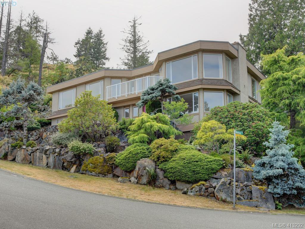 Main Photo: 4690 Bramble Court in VICTORIA: SE Broadmead Single Family Detached for sale (Saanich East) : MLS®# 413292