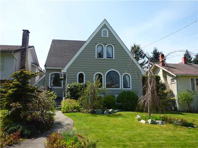 Main Photo: 818 FIFTH Street in New Westminster: GlenBrooke North House for sale : MLS®# V1003886