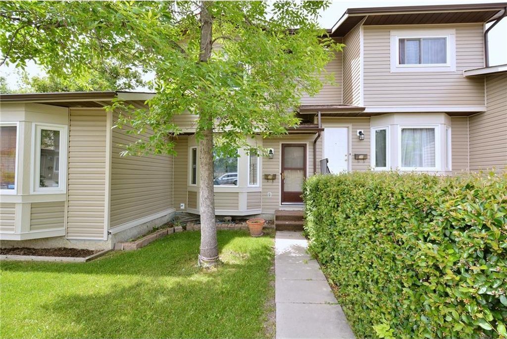 Main Photo: 34 FALSHIRE TC NE in Calgary: Falconridge House for sale : MLS®# C4129244