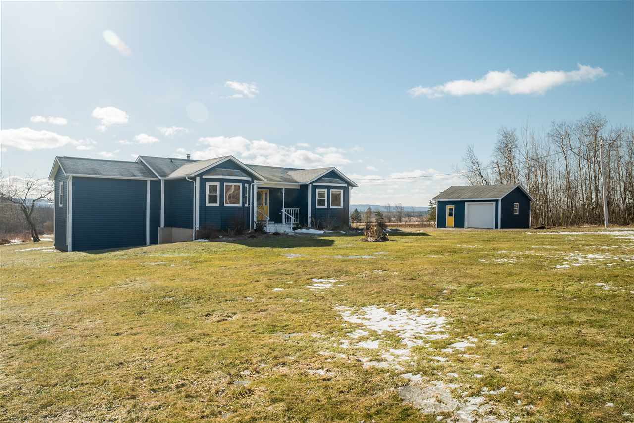 1944 sq ft on 4 acres