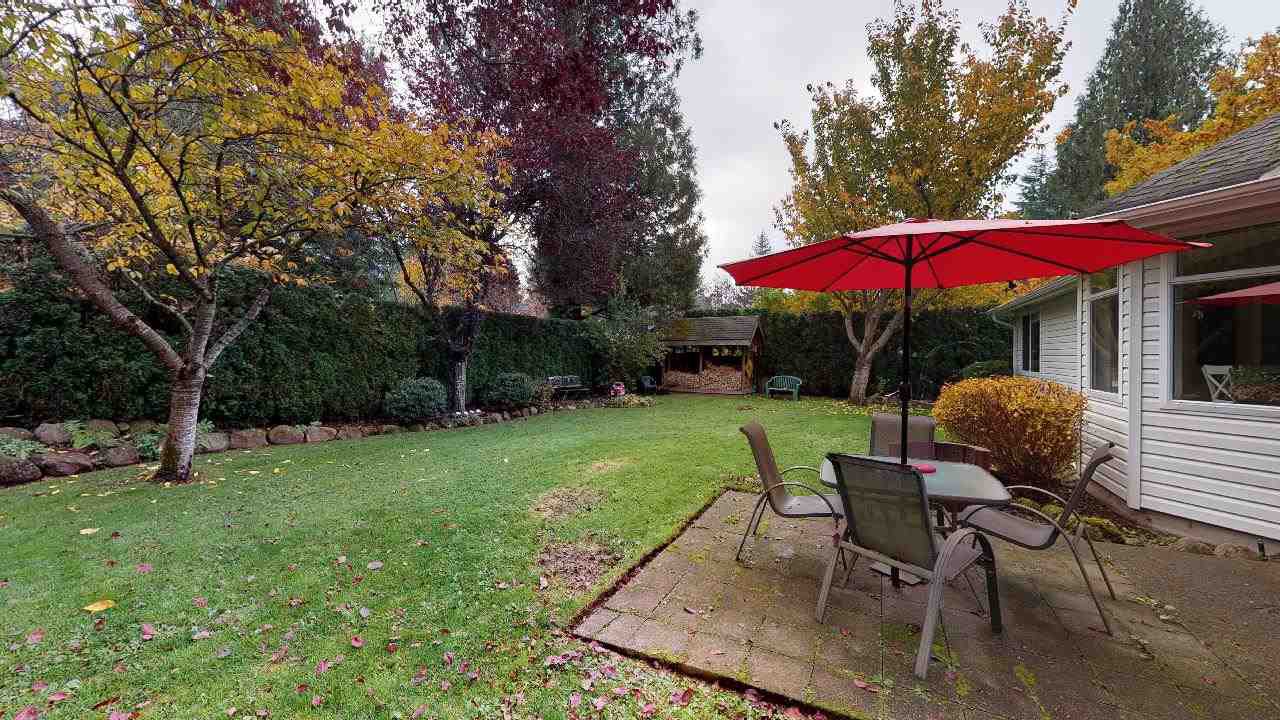 1000 Cypress Place In Squamish Brackendale House For Sale In