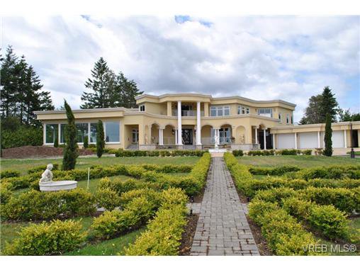 Main Photo: 7152 Skyline Close in : CS Martindale House for sale (Central Saanich) : MLS®# 312622