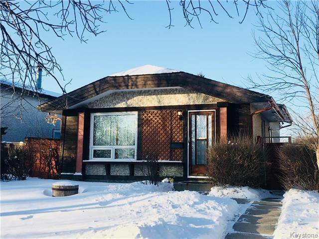 Main Photo: 206 Mandalay Drive in Winnipeg: Maples Residential for sale (4H) : MLS®# 1804654