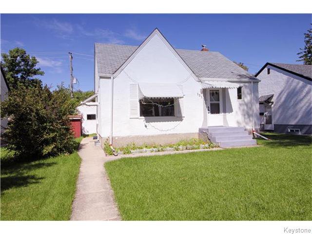 Main Photo: 131 Stranmillis Avenue in WINNIPEG: St Vital Residential for sale (South East Winnipeg) : MLS®# 1524126
