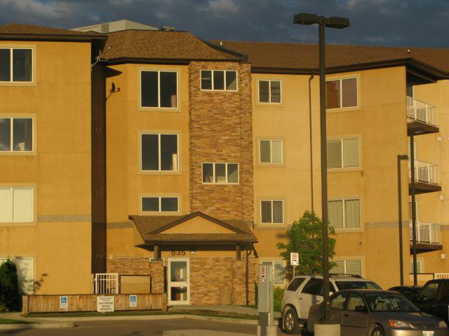 Main Photo: 103-835 Adsum Drive in WINNIPEG: Maples / Tyndall Park Condominium for sale (North West Winnipeg) : MLS®# 1312299