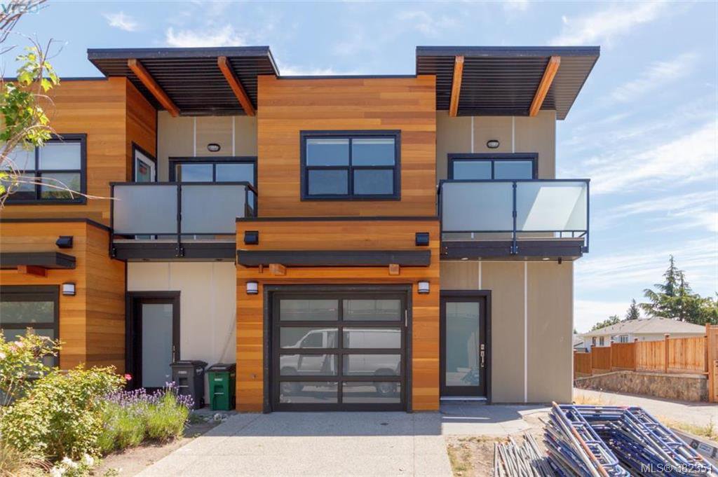 Main Photo: 22 4009 Cedar Hill Road in VICTORIA: SE Gordon Head Townhouse for sale (Saanich East) : MLS®# 382351