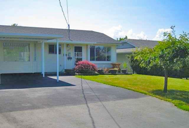 Main Photo: 417 Murray St in South Nanaimo: Apartment for sale