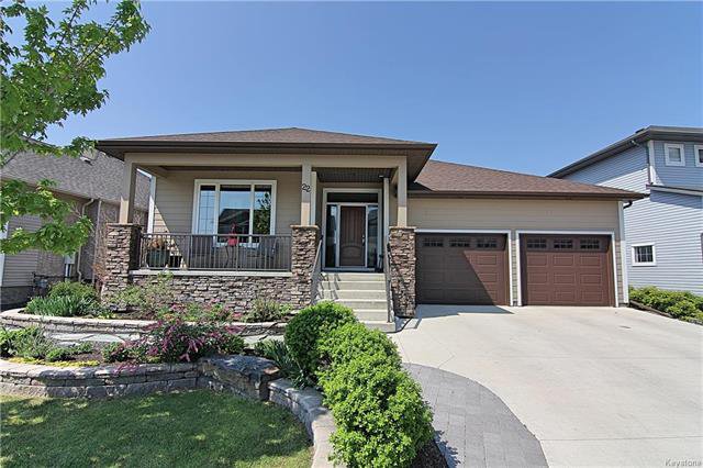 Main Photo: 22 Prominence Point in Winnipeg: Bridgwater Forest Residential for sale (1R) : MLS®# 1809328