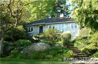 Main Photo: in VICTORIA: OB Gonzales House for sale (Oak Bay) : MLS®# 395133