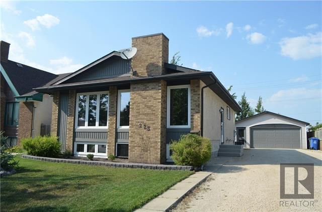 Main Photo: 223 Lynn Lake Drive in Winnipeg: Lakeside Meadows Residential for sale (3K) : MLS®# 1822208