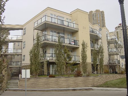 Main Photo: : House for sale (Rossdale) : MLS®# E3014934