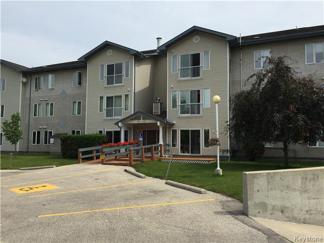 Main Photo: 677 St Anne's Road in WINNIPEG: St Vital Condominium for sale (South East Winnipeg) : MLS®# 1521373