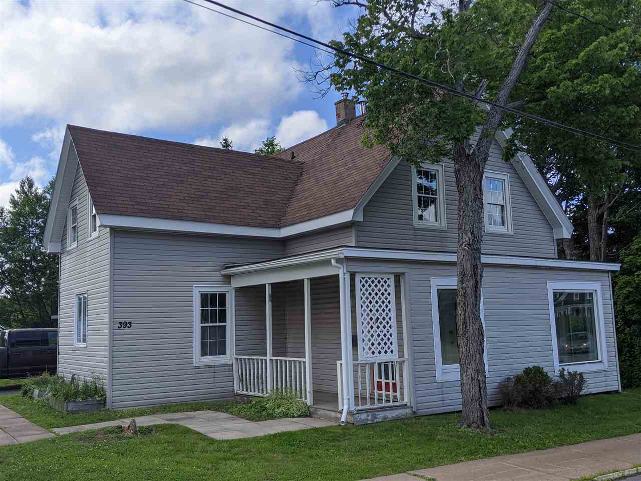 Main Photo: 393 Nelson Street in New Glasgow: 106-New Glasgow, Stellarton Residential for sale (Northern Region) : MLS®# 202013435