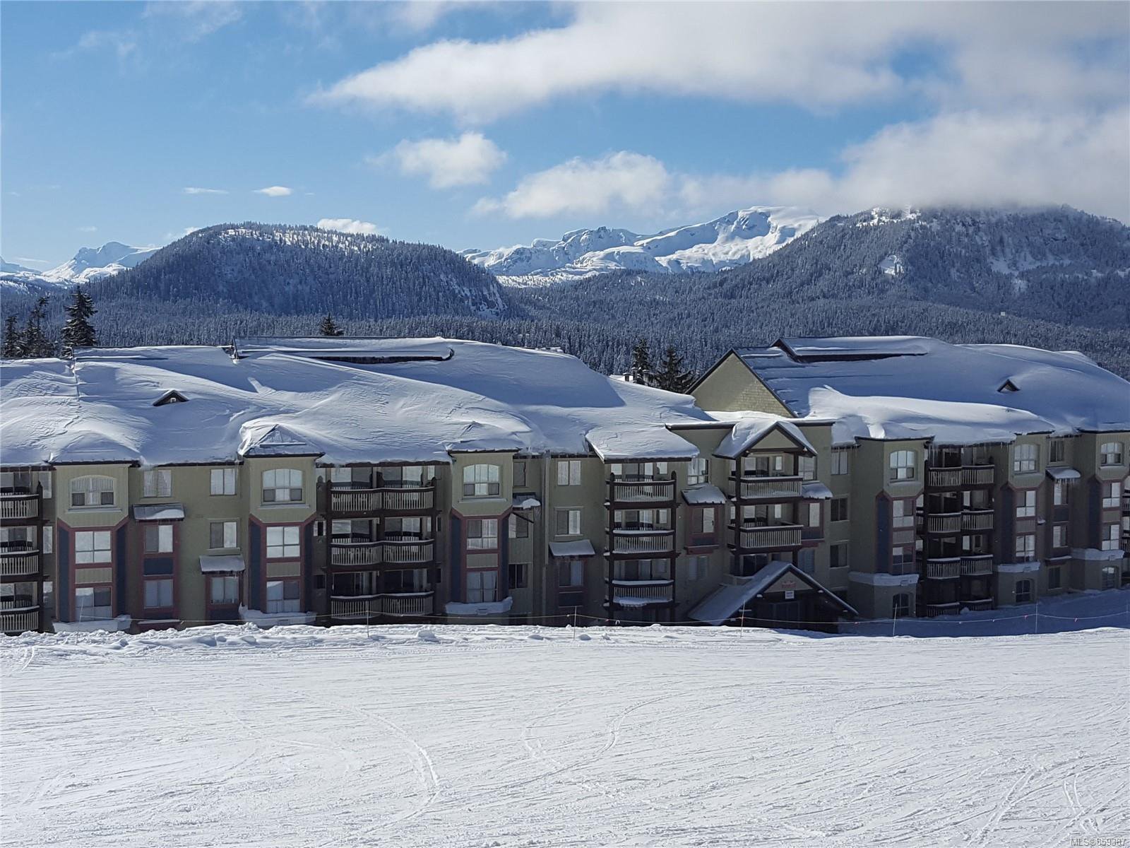 Main Photo: 407 1290 Alpine Rd in : CV Mt Washington Condo for sale (Comox Valley) : MLS®# 859387