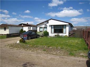 Main Photo: 69 Osler Street: Osler Mobile (Owned Lot) for sale (Saskatoon NW) : MLS®# 329553