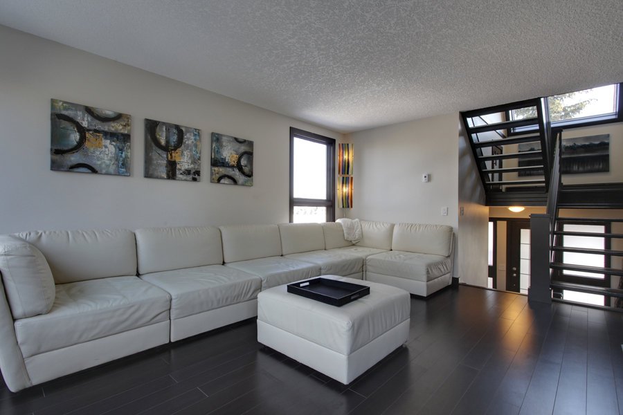 Main Photo: 19 828 Coach Bluff CR SW in Calgary: Townhouse for sale : MLS®# C3604172
