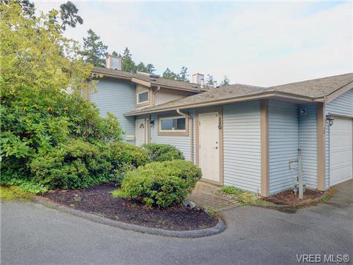 Main Photo: 6 540 Goldstream Ave in VICTORIA: La Fairway Row/Townhouse for sale (Langford) : MLS®# 741789
