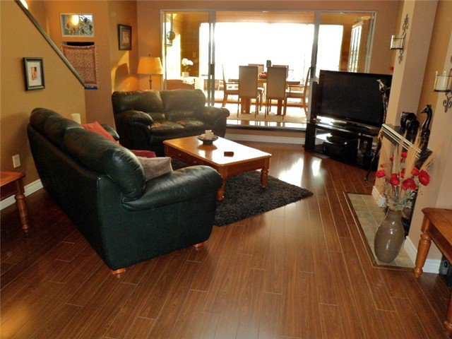 Main Photo: # 403 3 K DE K CT in New Westminster: Quay Condo for sale : MLS®# V998633