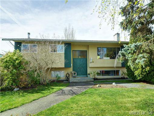 Main Photo: 10294 Sparling Pl in SIDNEY: Si Sidney North-East House for sale (Sidney) : MLS®# 727684