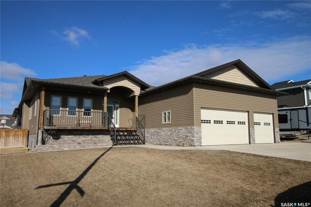 Main Photo: 848 Colonel Otter Drive in Swift Current: Highland Residential for sale : MLS®# SK764281