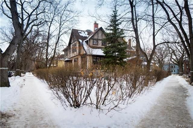 Main Photo: 140 Canora Street in Winnipeg: Wolseley Residential for sale (5B) : MLS®# 1803833