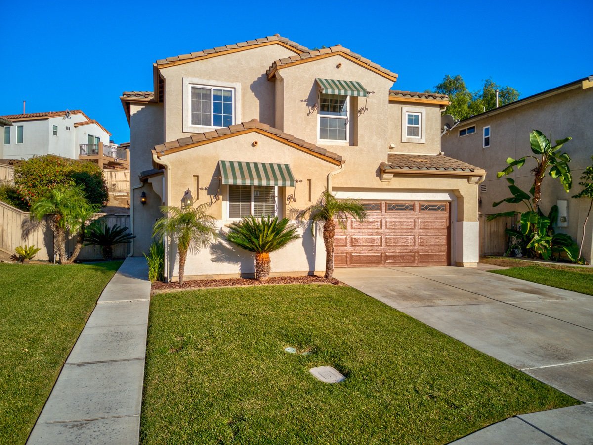 Main Photo: CHULA VISTA House for sale : 5 bedrooms : 1411 Yellowstone Ave