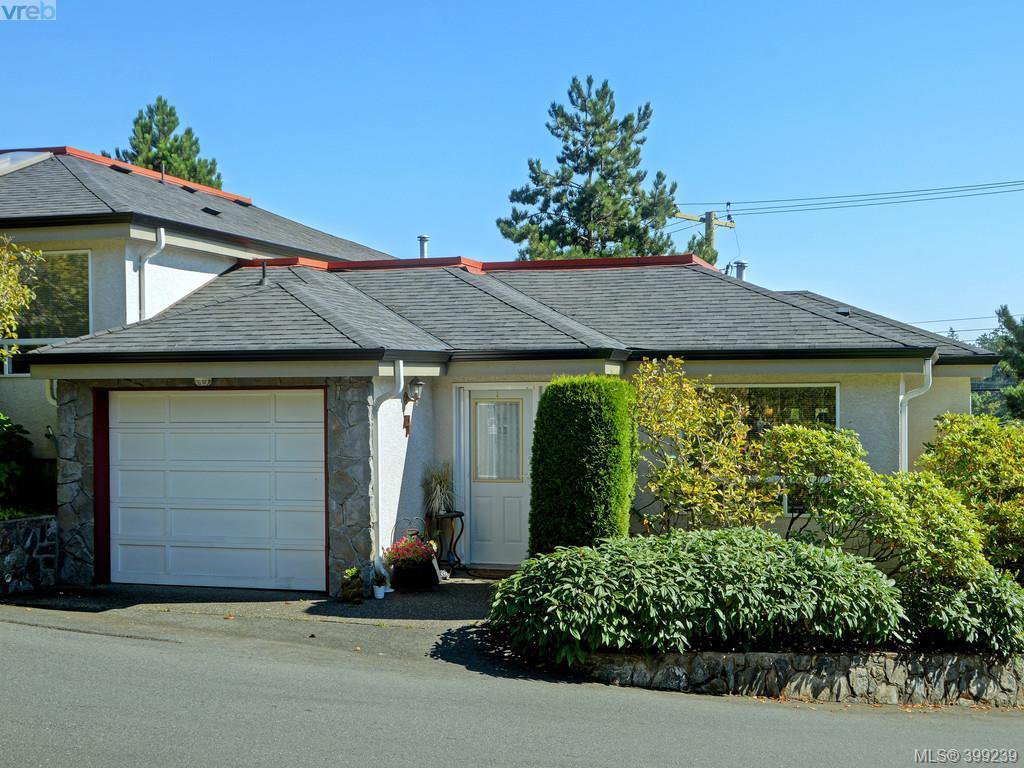 Main Photo: 4 300 Six Mile Rd in VICTORIA: VR Six Mile Row/Townhouse for sale (View Royal) : MLS®# 796701