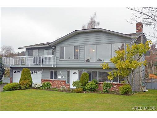 Main Photo: 1024 Symphony Place in VICTORIA: SE Cordova Bay Single Family Detached for sale (Saanich East) : MLS®# 334546