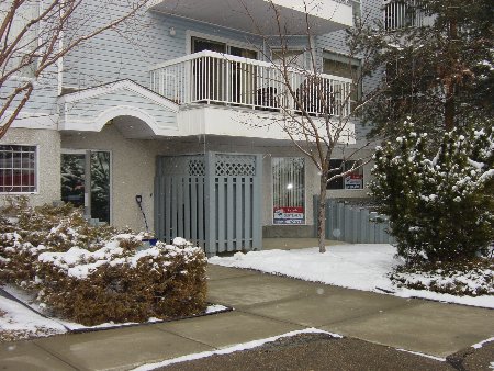 Main Photo: 110, 15503 - 106 Street: House for sale (Beaumaris)