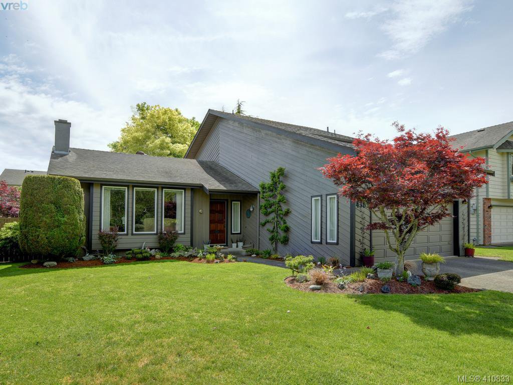 Main Photo: 4362 Paramont Pl in VICTORIA: SE Gordon Head House for sale (Saanich East) : MLS®# 814442