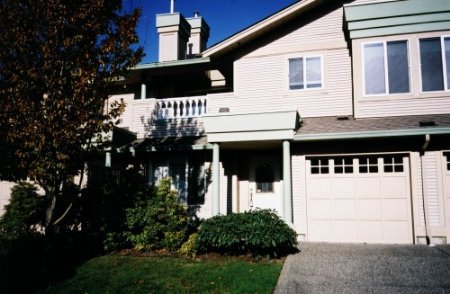 Main Photo: #332, 13888 70 Avenue, Surrey: Condo for sale (West Newton)