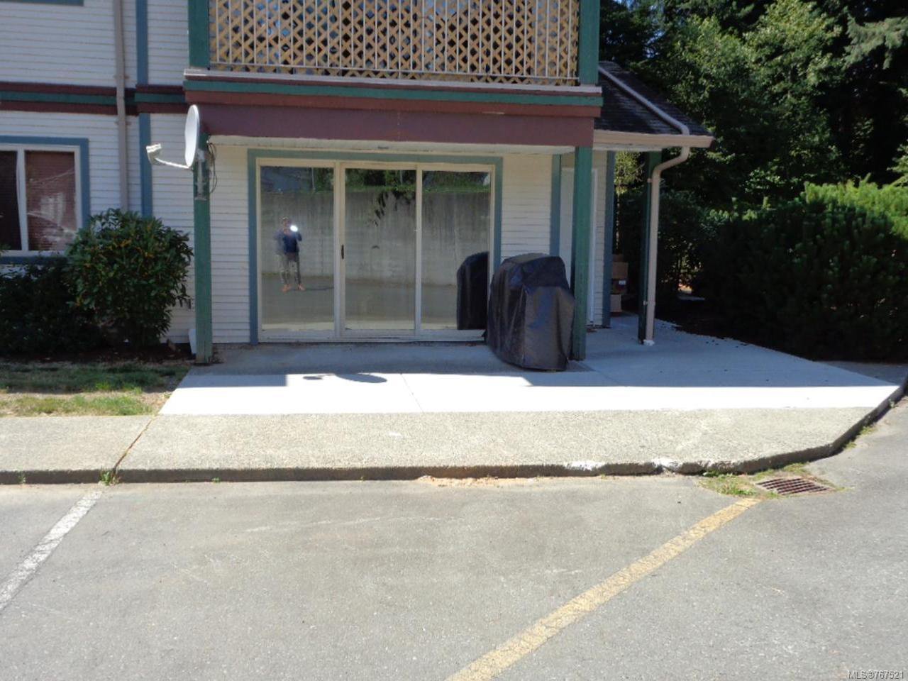 Main Photo: 2A 1350 Creekside Way in CAMPBELL RIVER: CR Willow Point Row/Townhouse for sale (Campbell River) : MLS®# 767521