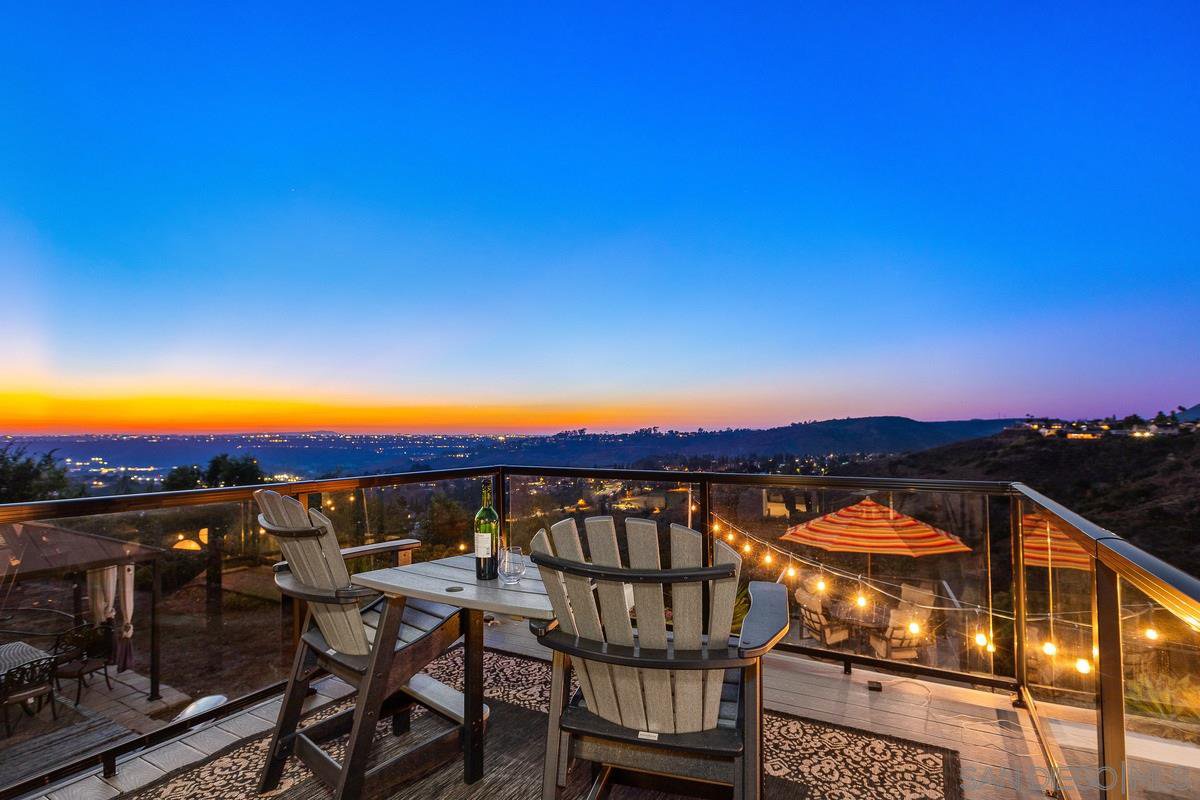 Main Photo: DEL CERRO House for sale : 4 bedrooms : 6218 Oakridge Road in San Diego