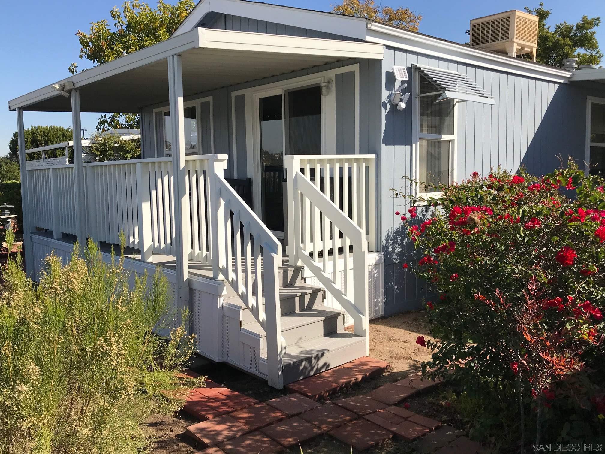 Main Photo: SAN DIEGO Manufactured Home for sale : 2 bedrooms : 4792 1/2 Old Cliffs Rd.