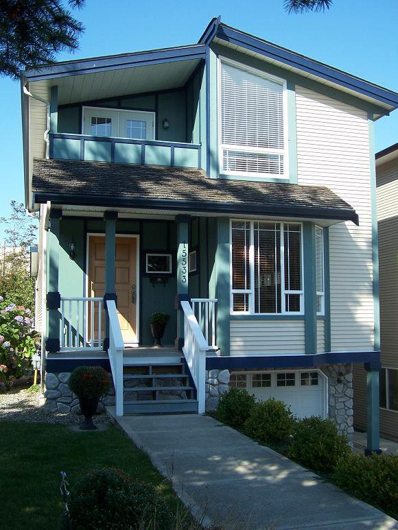 Main Photo: 15533 Thrift Avenue in White Rock: Home for sale : MLS®# F2826999