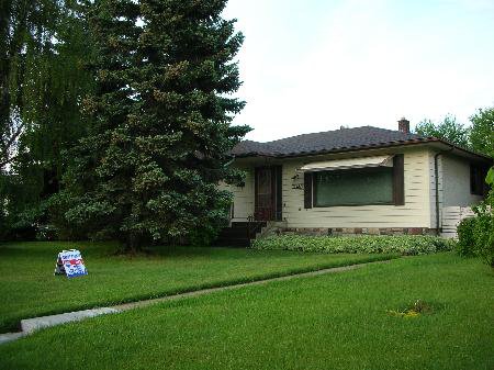 Main Photo: 13523 - 128 STREET: House for sale (Wellington)