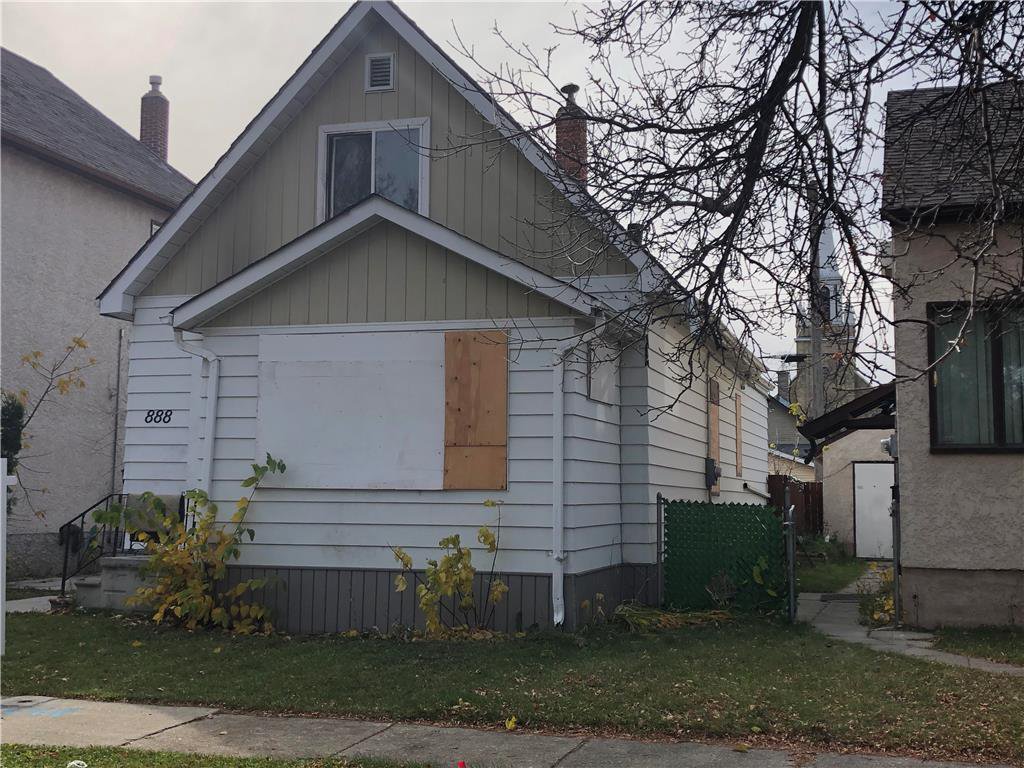 Main Photo: 888 Alfred Avenue in Winnipeg: North End Residential for sale (4A) : MLS®# 202026136