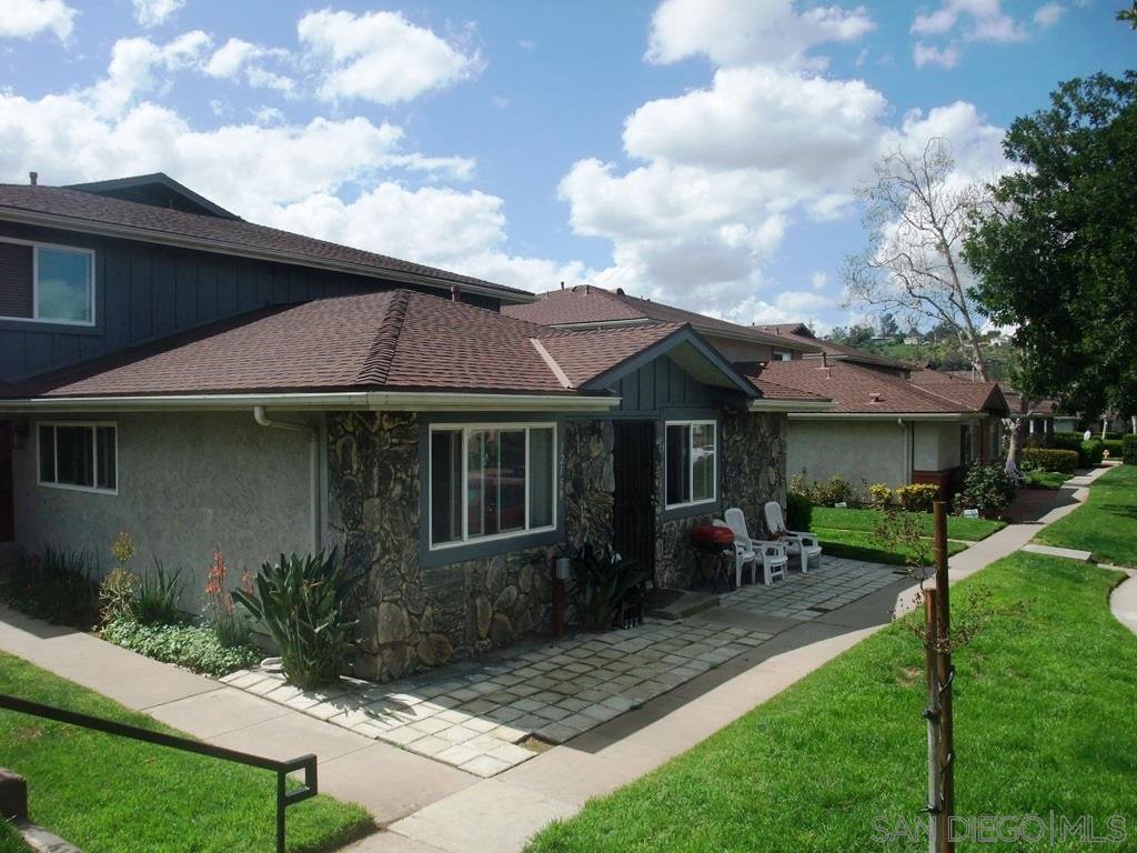 Main Photo: LAKESIDE Townhouse for sale : 2 bedrooms : 12159 Wintercrest Dr #1